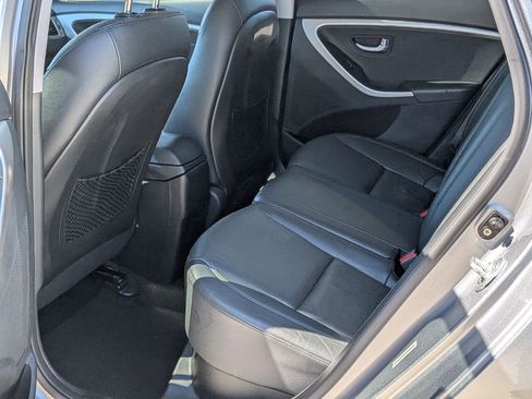 Used 2015 Hyundai Elantra GT w/ Option Group 02 FWD image 21