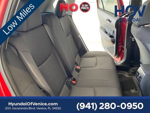 Used 2024 Toyota Corolla Cross LE w/ Moonroof Package FWD image 31