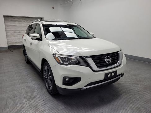 Used 2019 Nissan Pathfinder Platinum image 13