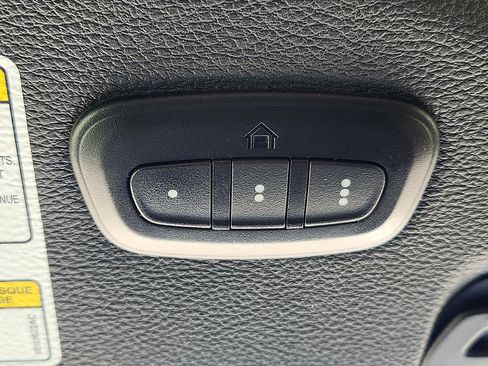 Used 2023 Jeep Gladiator Mojave AWD/4WD image 17