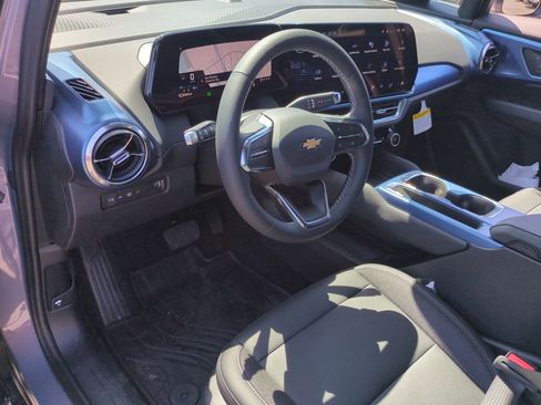 New 2026 Chevrolet Equinox EV LT image 10