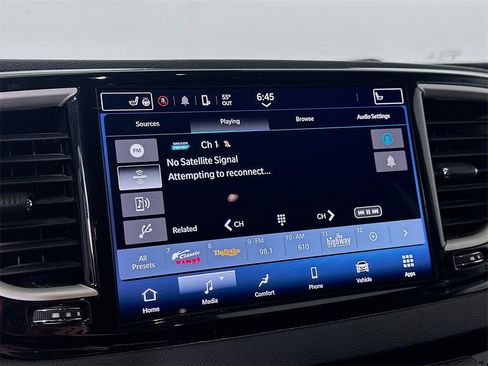 Used 2022 Chrysler Pacifica Touring-L image 31