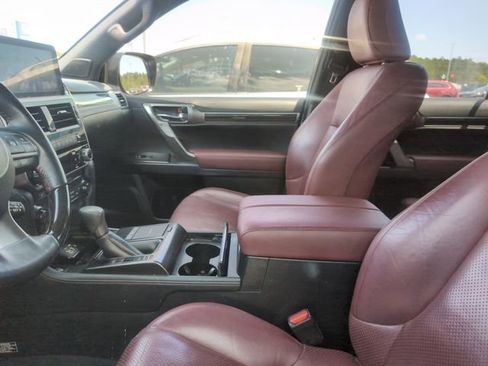 Used 2022 Lexus GX 460 Luxury w/ Sport Design Package AWD/4WD image 2