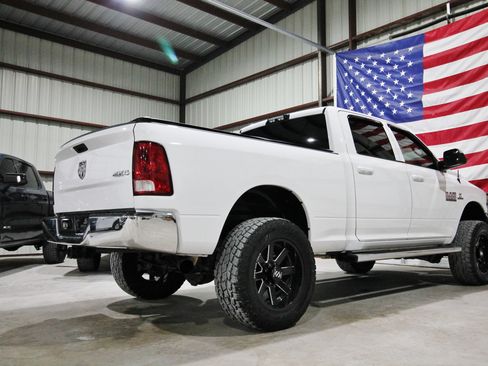 Used 2018 RAM 2500 Tradesman w/ Chrome Appearance Group AWD/4WD image 12