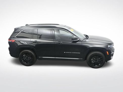 Used 2025 Jeep Grand Cherokee Summit AWD/4WD image 32