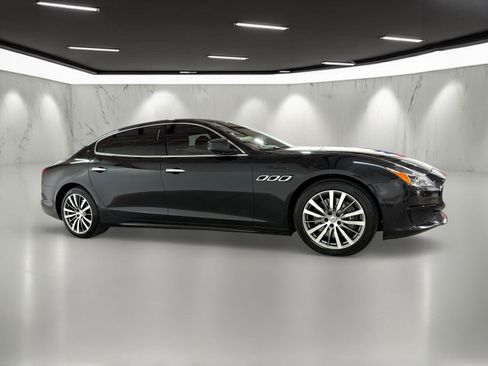 Used 2022 Maserati Quattroporte Modena image 8