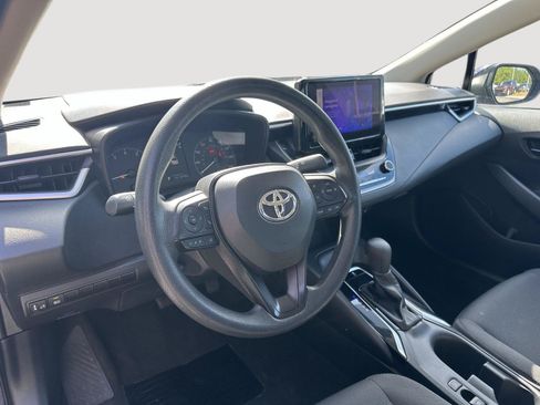 Used 2024 Toyota Corolla LE FWD image 11