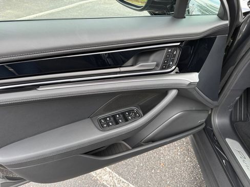 New 2025 Porsche Panamera 4 image 24