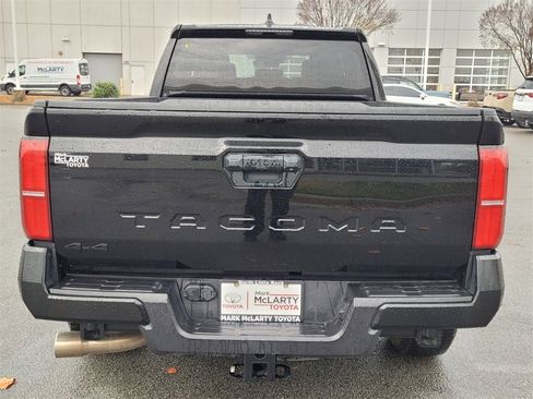 Used 2024 Toyota Tacoma TRD Off-Road image 10