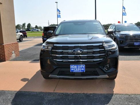 New 2025 Ford Explorer Active image 8