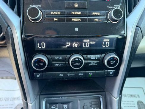 Used 2021 Subaru Ascent Limited AWD/4WD image 15