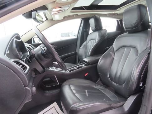 Used 2016 Chrysler 200 C w/ Quick Order Package 26P image 20