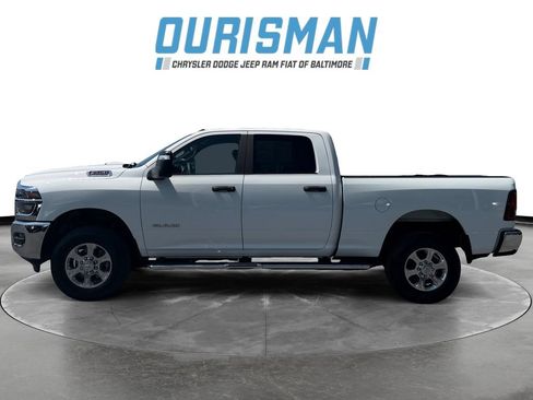 Used 2025 RAM 2500 Big Horn AWD/4WD image 3