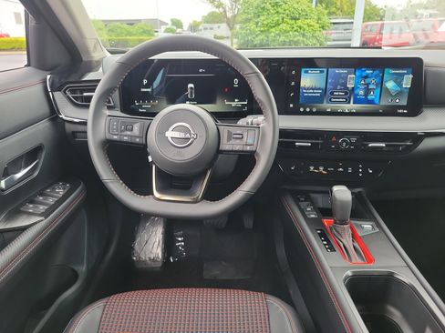 New 2026 Nissan Kicks SR w/ Illumination Package image 10