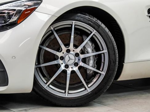 Used 2018 Mercedes-Benz AMG GT Roadster image 4