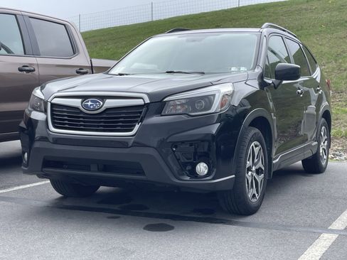 Used 2021 Subaru Forester Premium AWD/4WD image 2