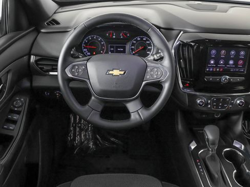 Used 2023 Chevrolet Traverse LT FWD image 37