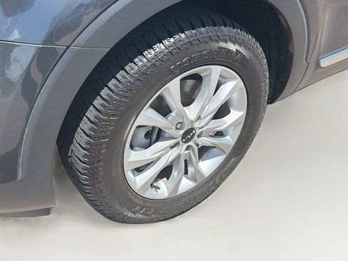 Used 2022 Kia Telluride LX AWD/4WD image 11