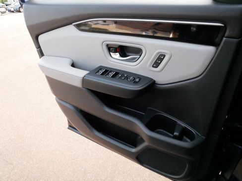 Used 2023 Honda Pilot EX-L image 28
