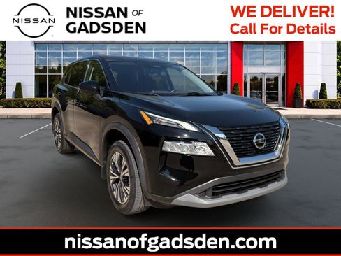 Used 2021 Nissan Rogue SV image 1