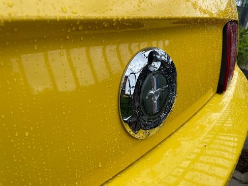 Used 2005 Ford Mustang Coupe RWD image 8