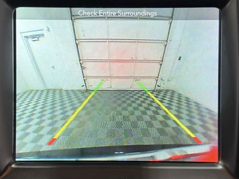 Used 2019 Chrysler 300 Touring w/ Sport Appearance Package image 20