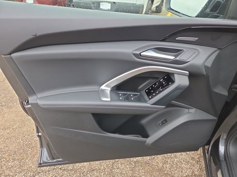 Used 2025 Audi Q5 Premium Plus w/ Premium Plus image 6