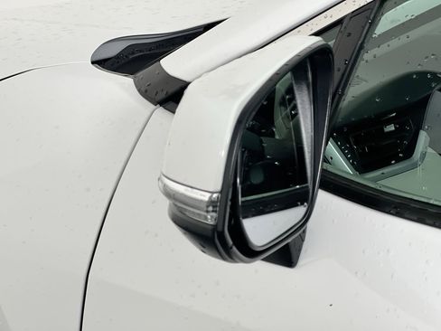 Used 2025 Toyota RAV4 XLE FWD image 10