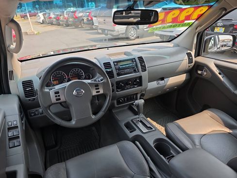 Used 2006 Nissan Frontier LE AWD/4WD image 7