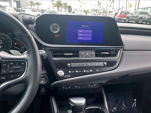 Used 2024 Lexus ES 300h w/ Premium Package image 7