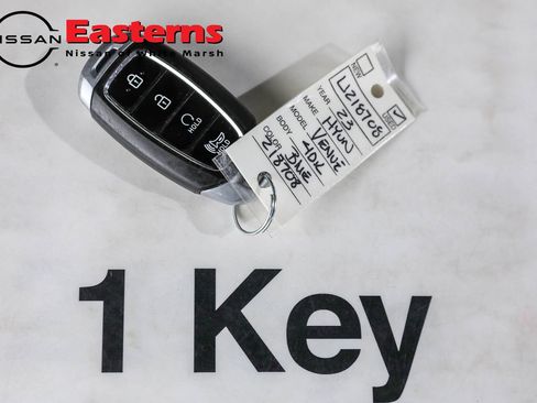 Used 2023 Hyundai Venue Limited image 36