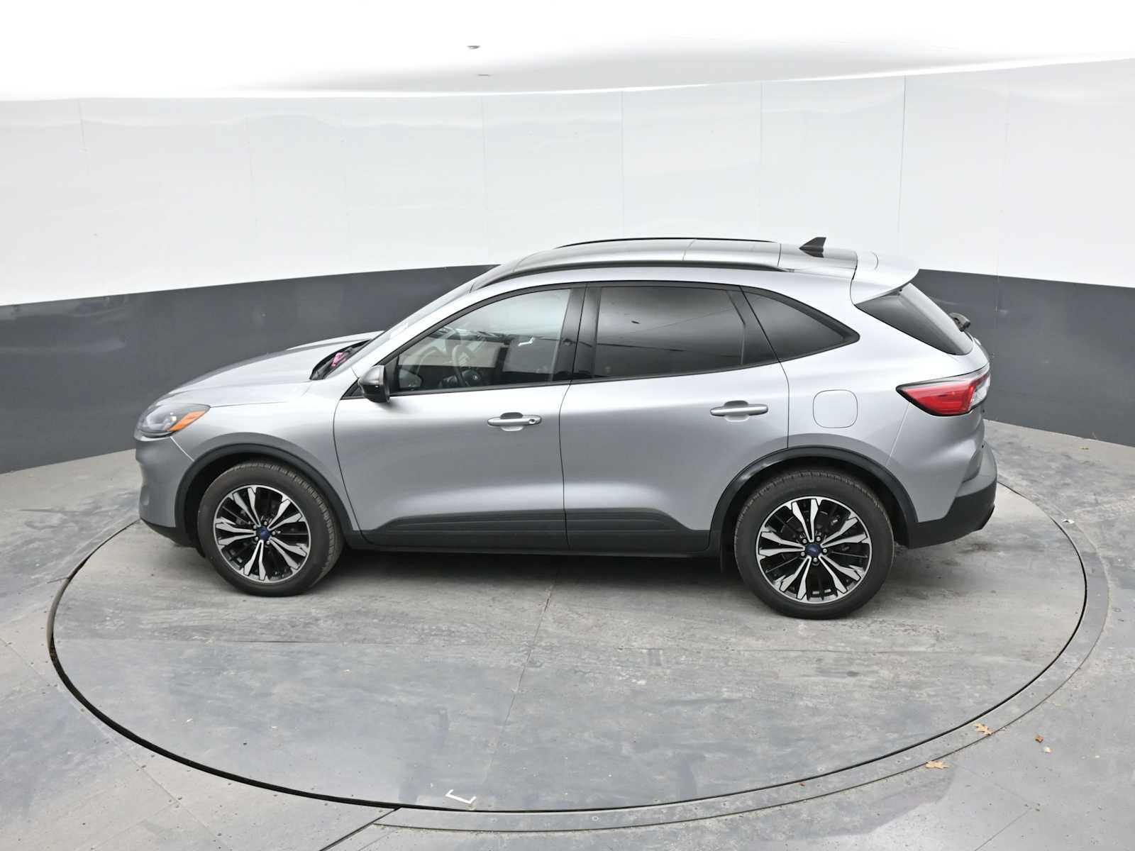 Used 2022 Ford Escape SEL w/ SEL Stealth AWD Package image 28