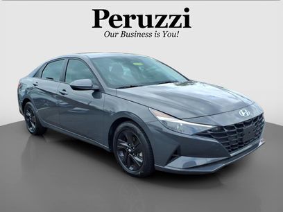 Used 2023 Hyundai Elantra SEL w/ Cargo Package