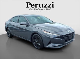 Used 2023 Hyundai Elantra SEL w/ Cargo Package FWD video 1