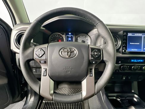 Used 2022 Toyota Tacoma SR5 w/ Technology Package RWD image 16