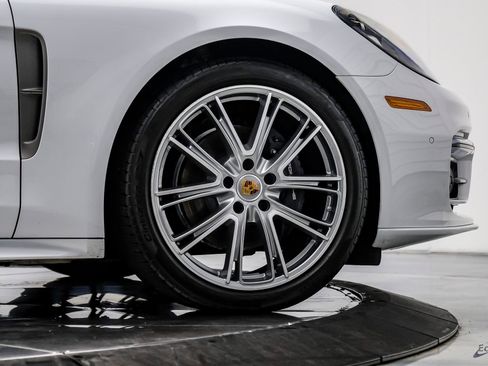 Used 2023 Porsche Panamera 4 Platinum Edition AWD/4WD image 94