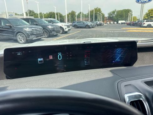 Used 2025 Ford Expedition Max Platinum w/ Driver's Package AWD/4WD image 35