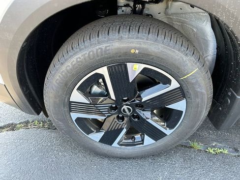 New 2026 Nissan Kicks SV w/ Charging Package AWD/4WD image 8