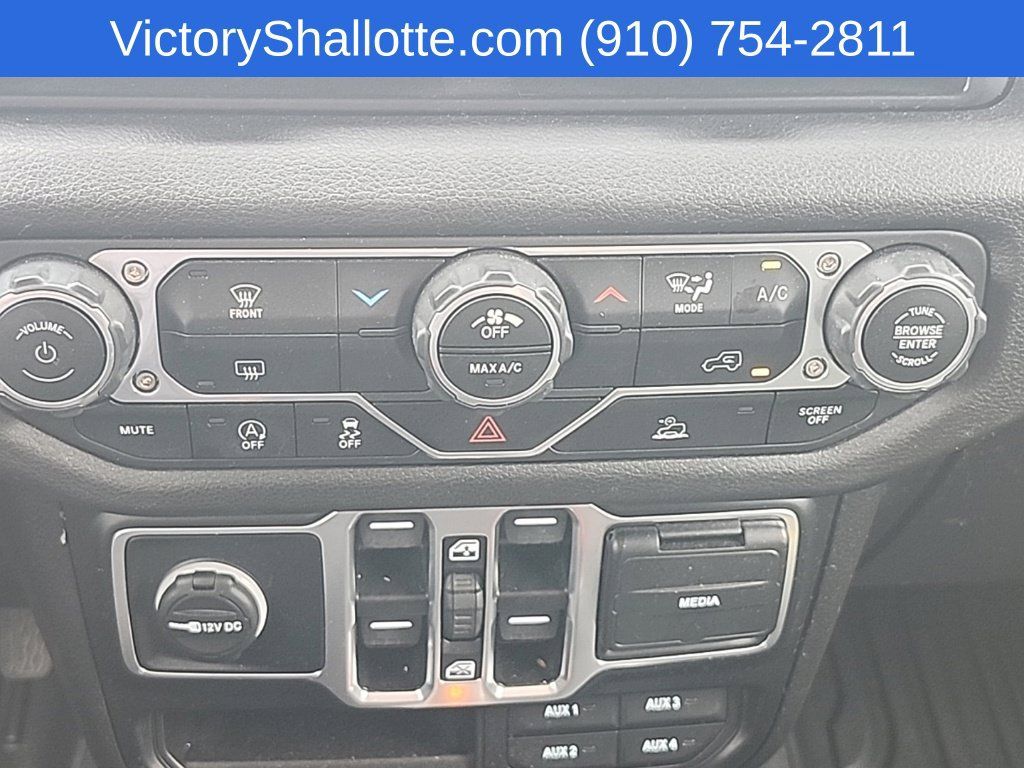 Used 2025 Jeep Gladiator Sport AWD/4WD image 7