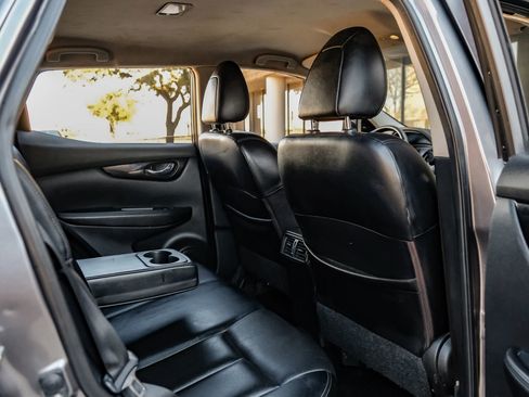 Used 2022 Nissan Rogue Sport SL image 39