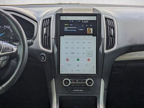 Used 2022 Ford Edge SEL image 14