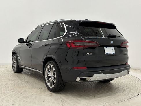 Used 2023 BMW X5 xDrive40i w/ Parking Assistance Package AWD/4WD image 3