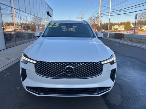 Certified 2025 Volvo XC90 B6 Plus image 7