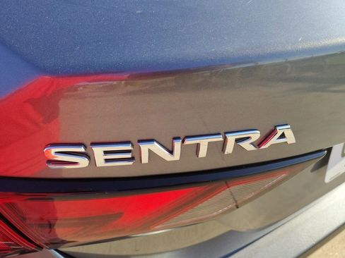 Used 2024 Nissan Sentra SV FWD image 11