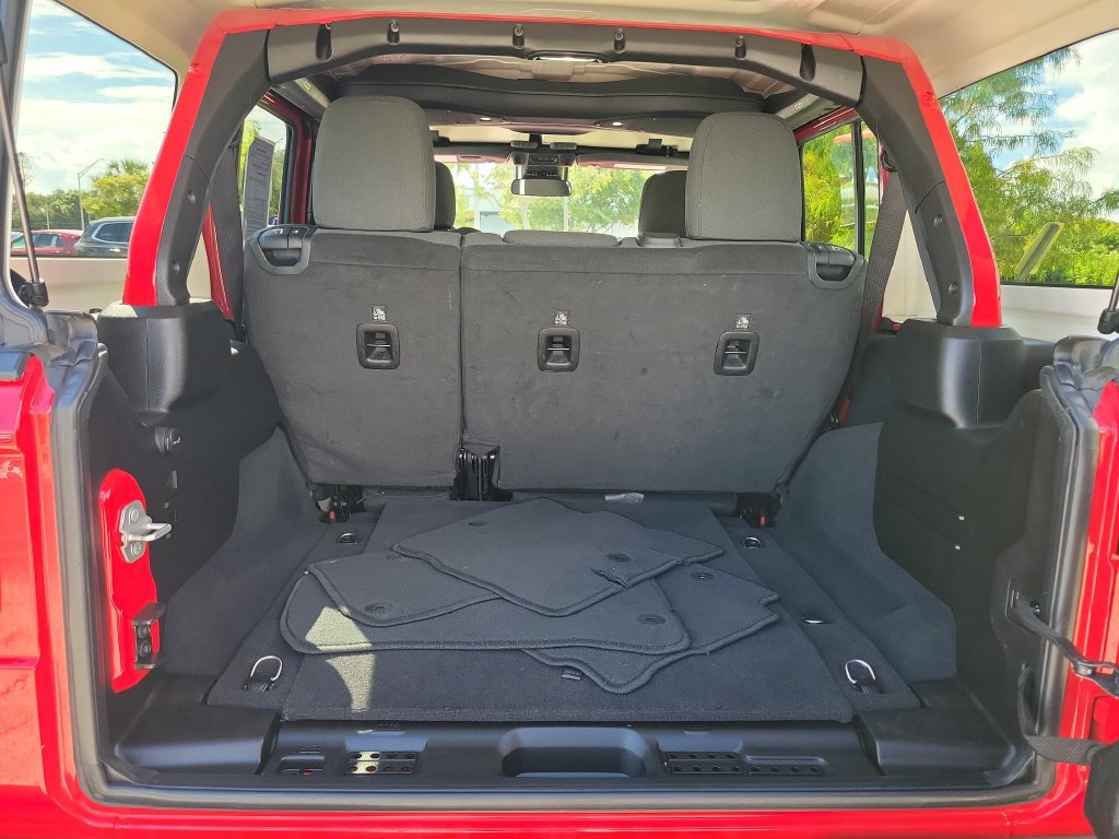 Used 2025 Jeep Wrangler Unlimited Sport AWD/4WD image 30