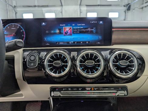 Used 2023 Mercedes-Benz CLA 250 4MATIC image 29