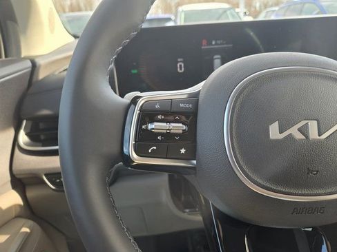 New 2026 Kia Carnival EX image 15