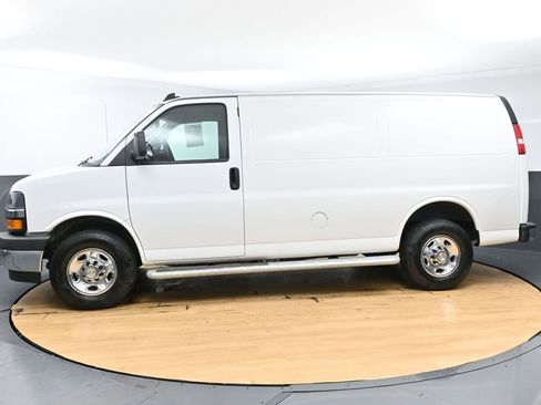 Used 2024 Chevrolet Express 2500 w/ Driver Convenience Package image 7