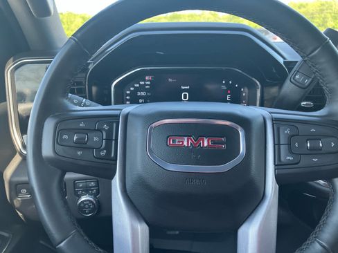 Used 2024 GMC Sierra 1500 SLT AWD/4WD image 17