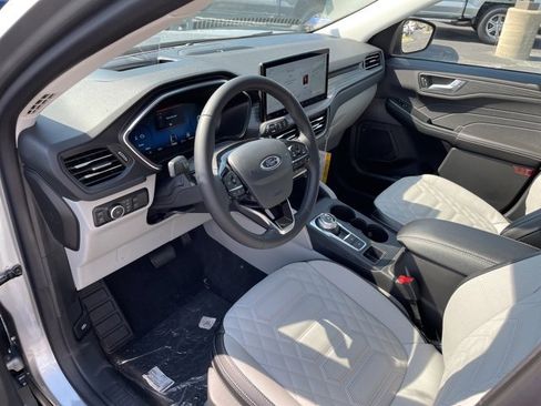 Certified 2024 Ford Escape Base w/ PHEV Premium Package image 10